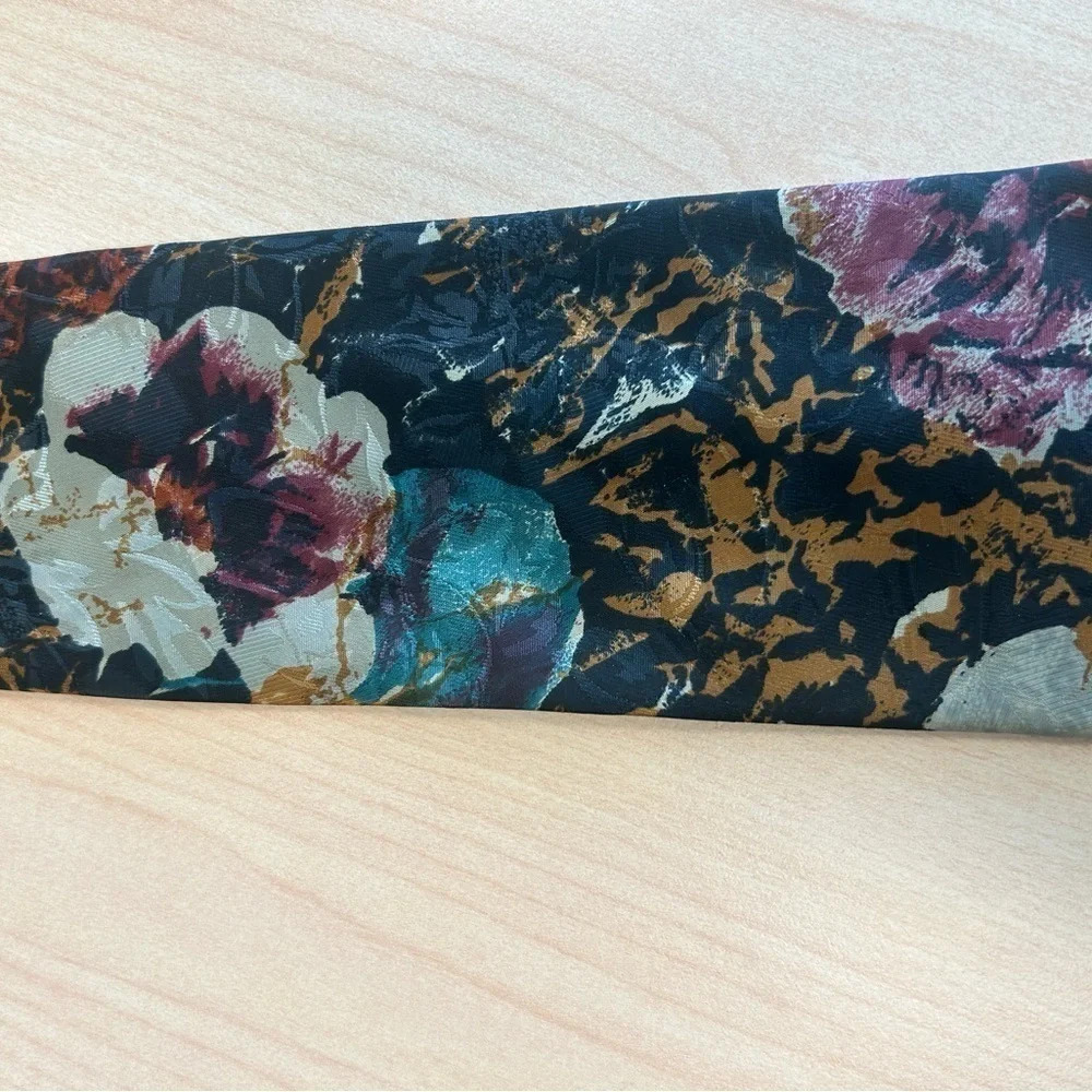 Vintage bright floral “Forsyth” tie - Picture 2 of 4